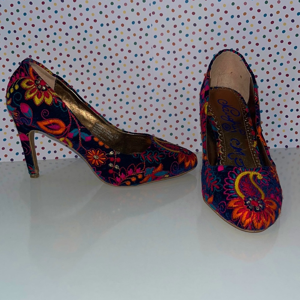 Paisley Naughty monkey pumps size 7.5
